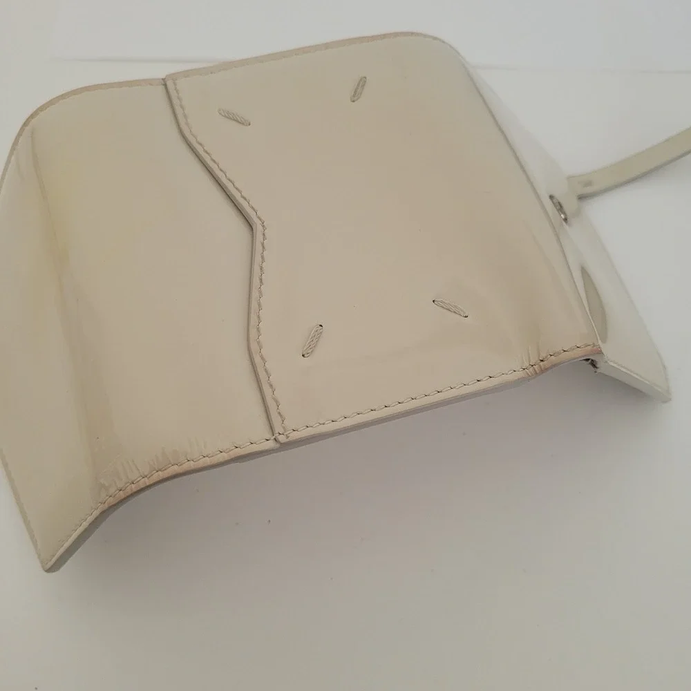 Maison Margiela Patent Leather Tri-Fold Wallet Cream Beige Italy S56UI0136